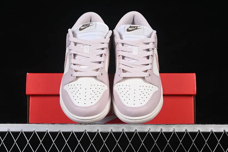 All categories Nk SB Dunk Series Nk SB Dunk Low High-end customized low-top sneakers Nike SB Dunk Low white and pink color low-top casual sneakers IM6572-602